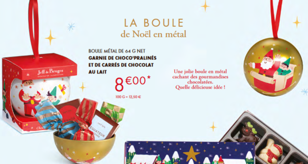 La boule de Noël en métal